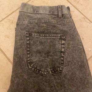 HUE size medium women’s black wash stretch jeans